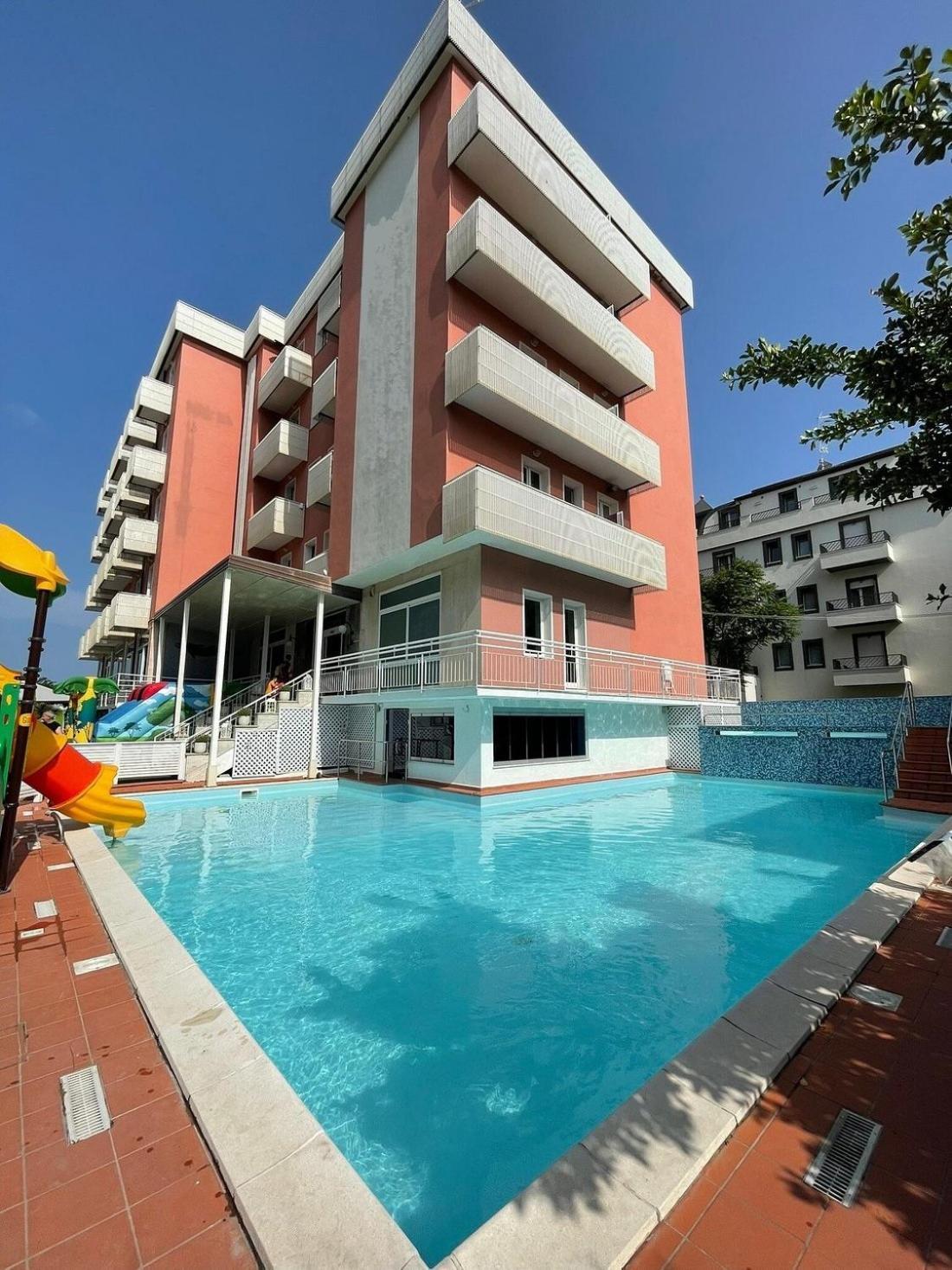 Hotel Delfino Milano Marittima Dış mekan fotoğraf
