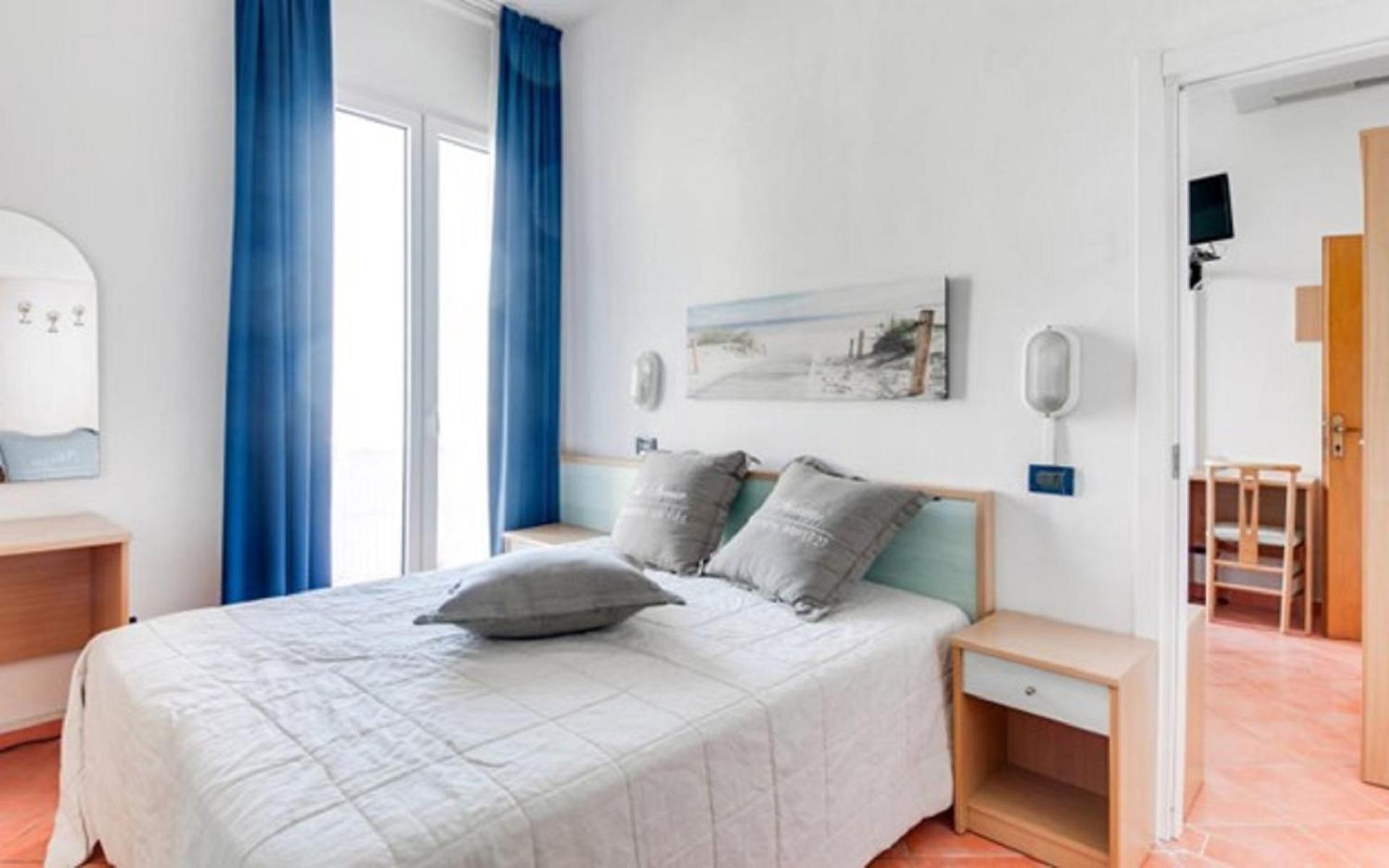 Hotel Delfino Milano Marittima Dış mekan fotoğraf