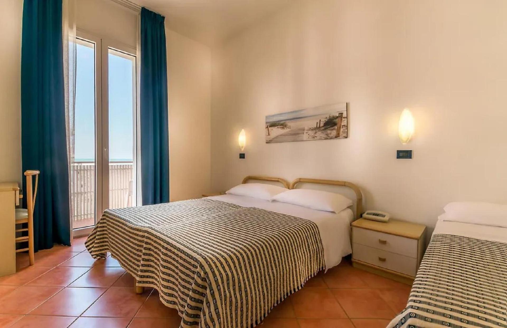 Hotel Delfino Milano Marittima Dış mekan fotoğraf