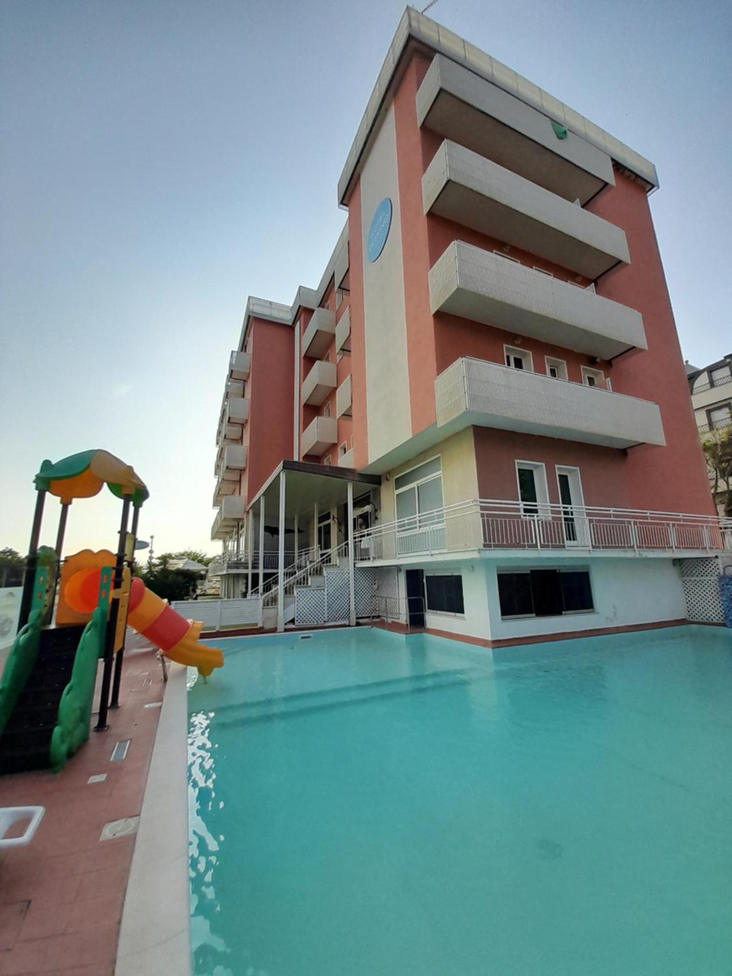 Hotel Delfino Milano Marittima Dış mekan fotoğraf