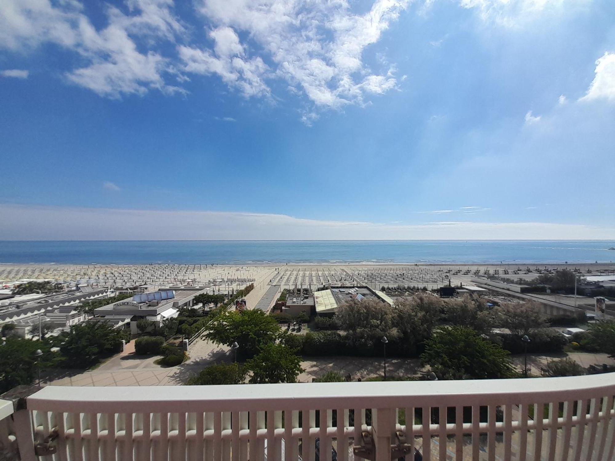 Hotel Delfino Milano Marittima Dış mekan fotoğraf