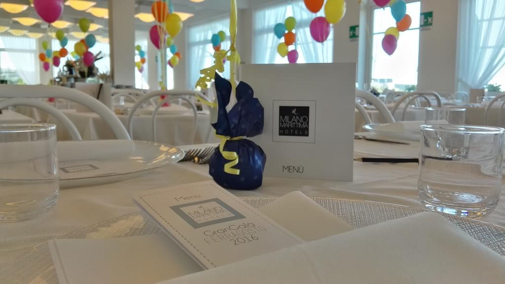 Hotel Delfino Milano Marittima Dış mekan fotoğraf