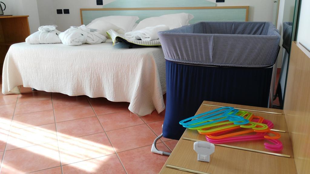 Hotel Delfino Milano Marittima Dış mekan fotoğraf