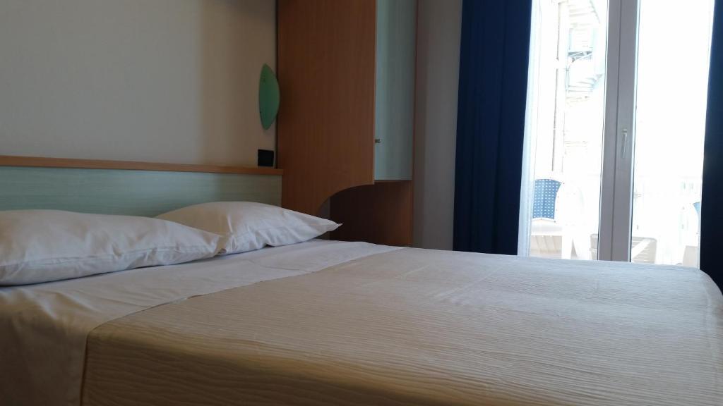 Hotel Delfino Milano Marittima Dış mekan fotoğraf